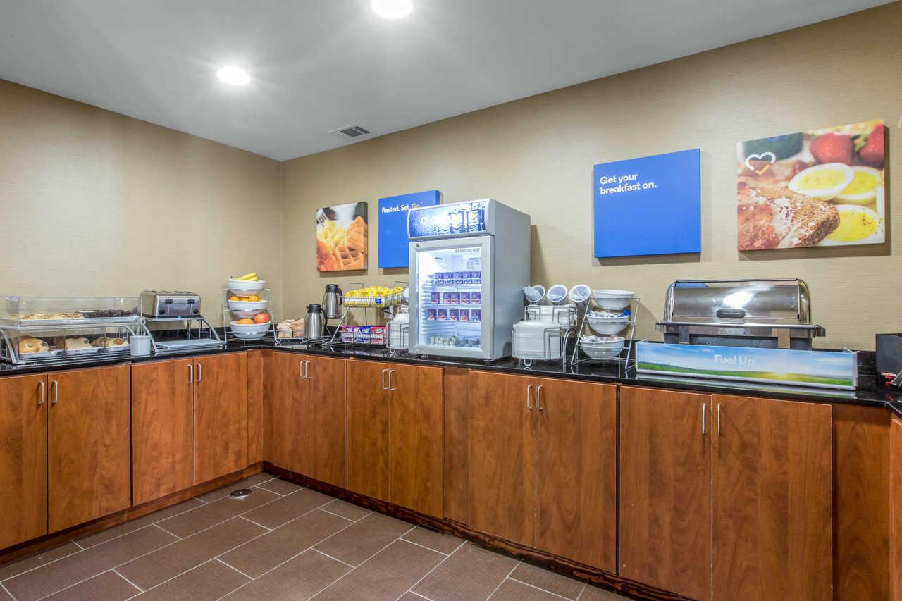 Comfort Inn & Suites Macon West Экстерьер фото